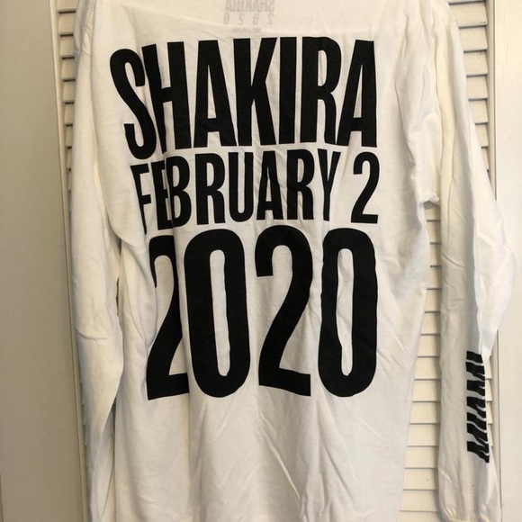 Shakira Super Bowl long sleeve size medium - Picture 2 of 2